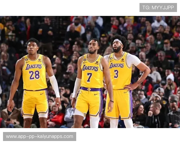 湖人补强呼声再起！管理层该出手了，nba湖人补强