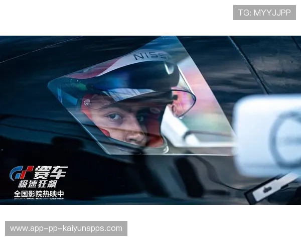 赛车直道极速超越,风噪声盖过解说 赛车直道极速超越,风噪声盖过解说