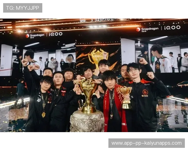 AG捧杯瞬间,移动电竞迎来自己的高光时刻,中国移动电竞 AG捧杯瞬间,移动电竞迎来自己的高光时刻,中国移动电竞