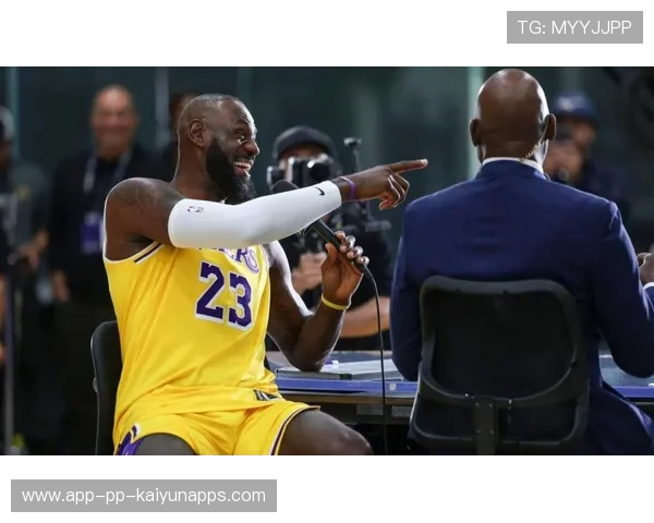 湖人惜败尼克斯詹姆斯单场贡献31分9篮板